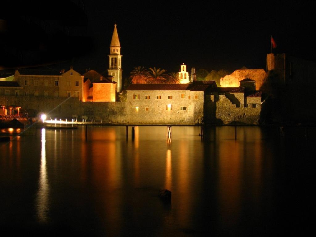 6 Palmi Budva