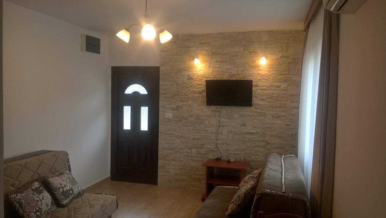 6 Palmi Apartment *