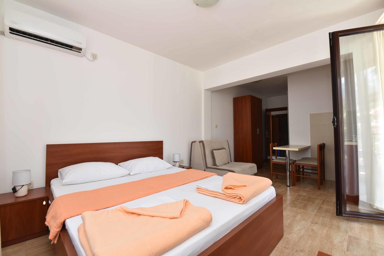 6 Palmi Apartment